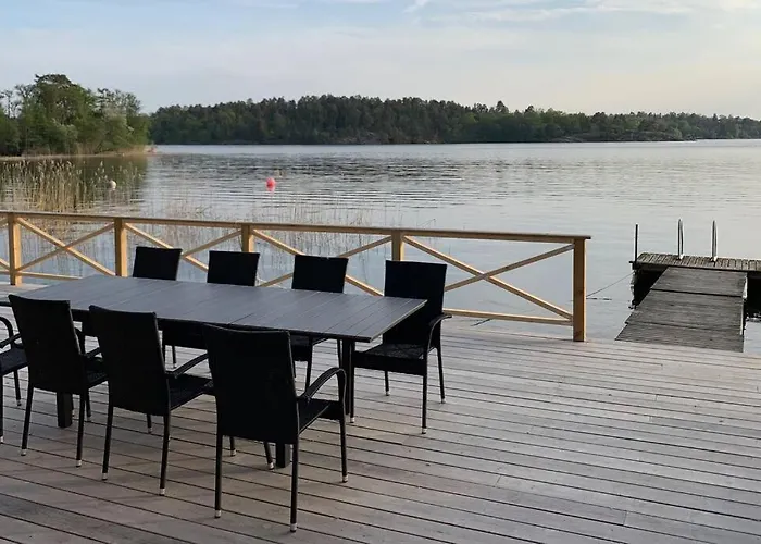 Waterfront House With Jacuzzi & Jetty In Stockholm