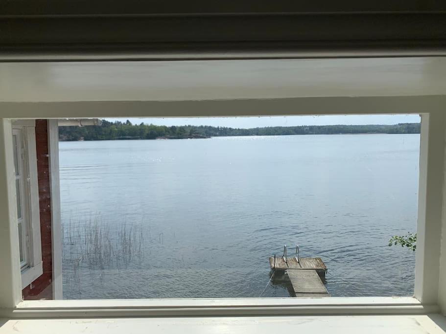 Feriehus Waterfront House With Jacuzzi & Jetty In *